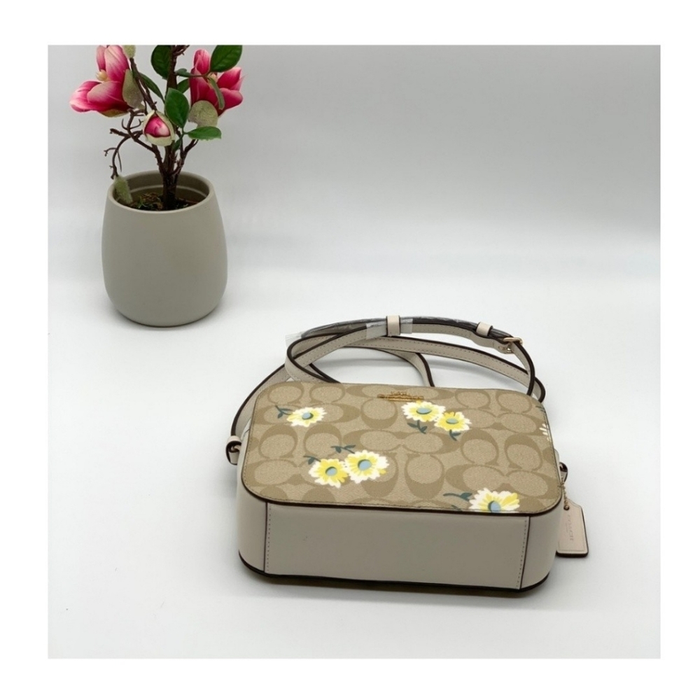 Authentic Coach Mini Bag - Picture 7 of 7